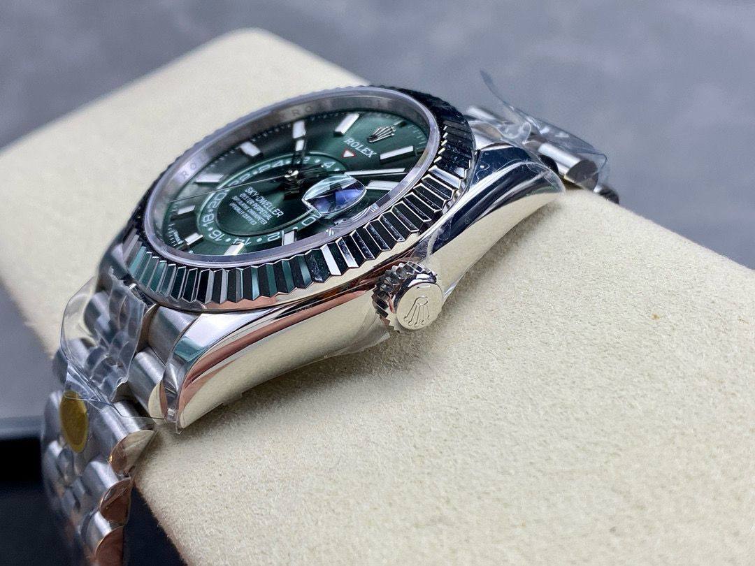 Sky-Dweller - Image 3