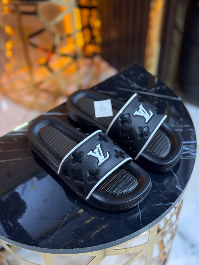 Slipper - Image 3