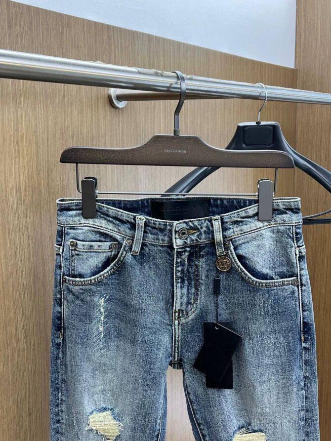 Jeans - Image 2