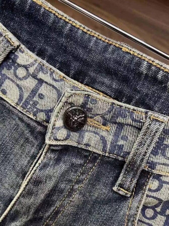 Jeans - Image 2