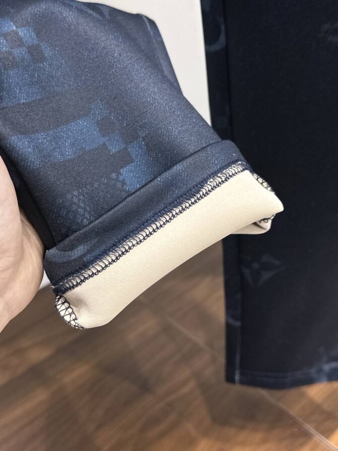 Tracksuit - Image 6