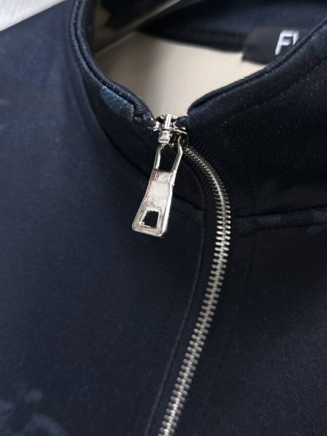 Tracksuit - Image 4