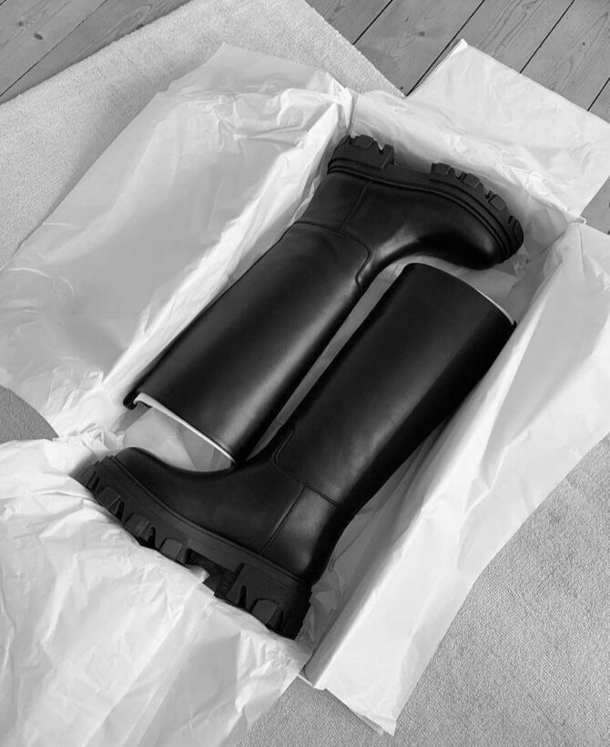 Shoes - Image 4
