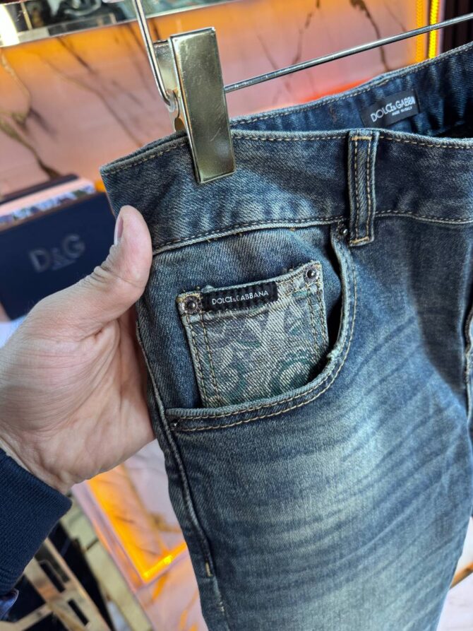 Jeans - Image 2