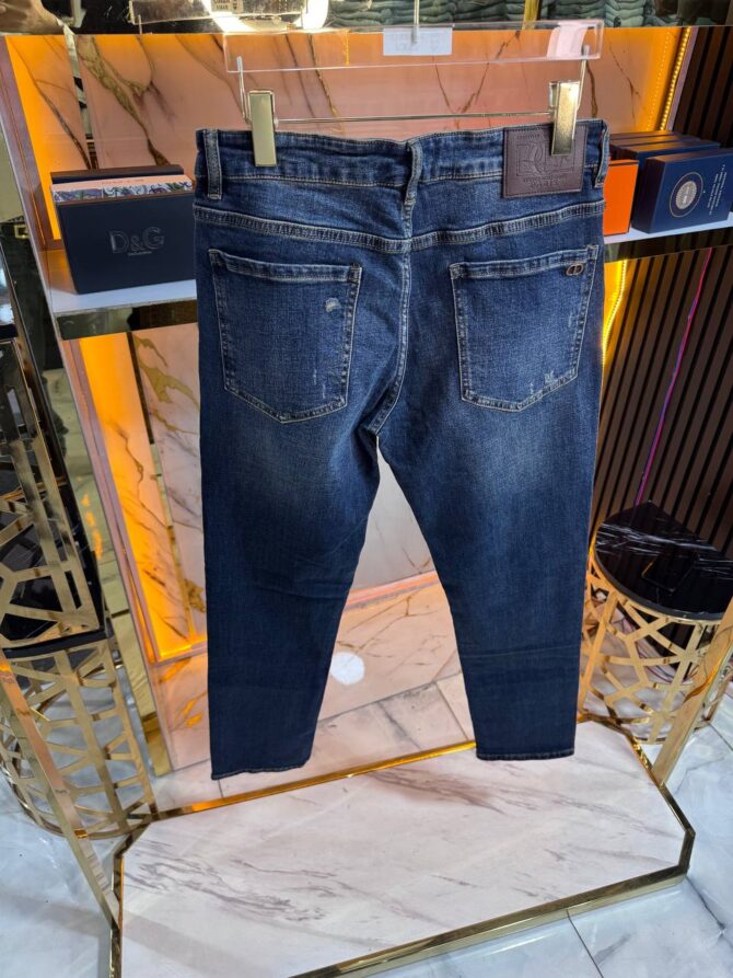 Jeans - Image 2