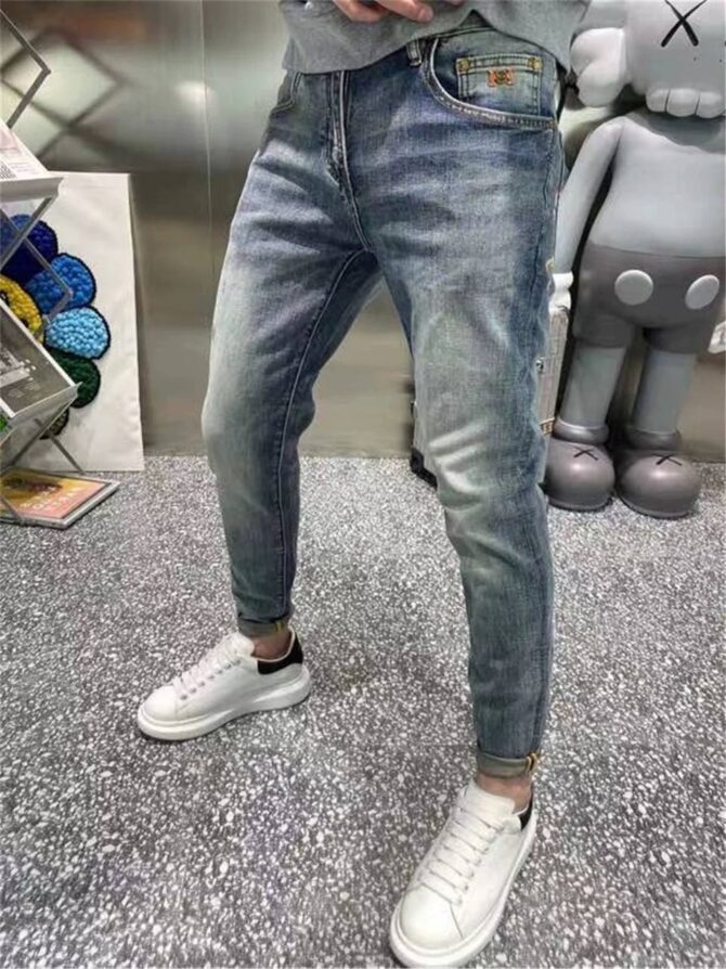 Jeans - Image 2