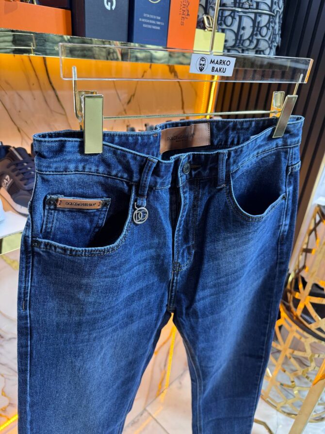 Jeans - Image 2