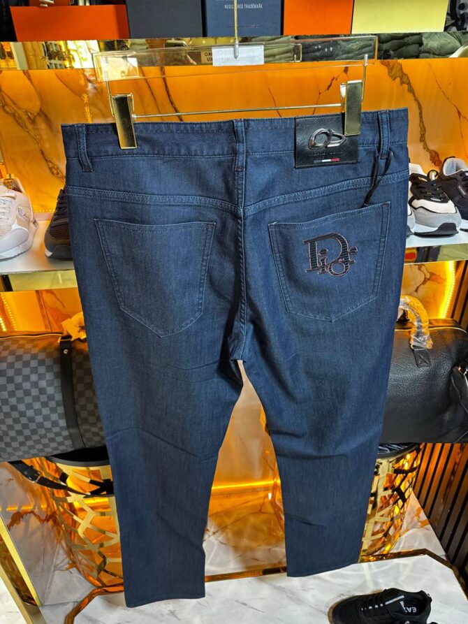 Jeans - Image 2