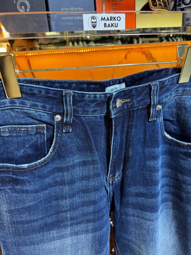 Jeans - Image 2
