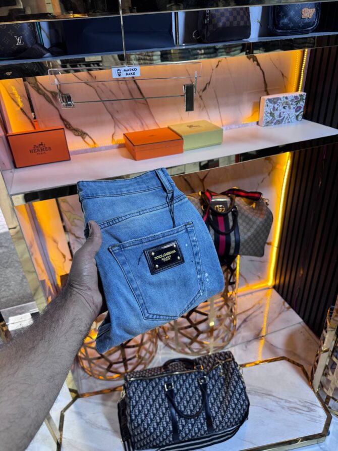 Jeans - Image 2