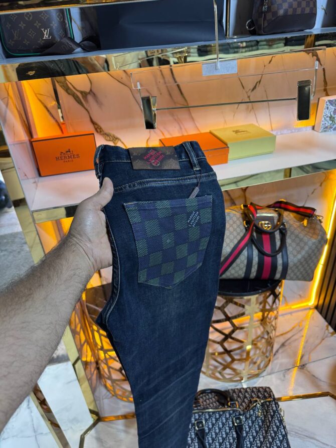 Jeans - Image 2