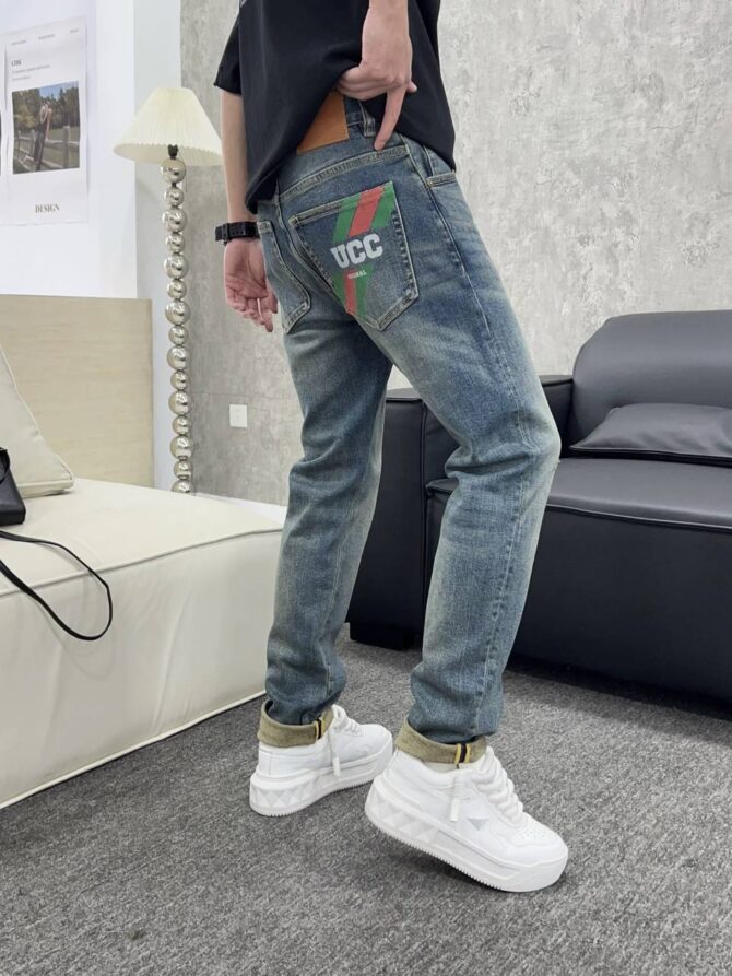 Jeans - Image 2