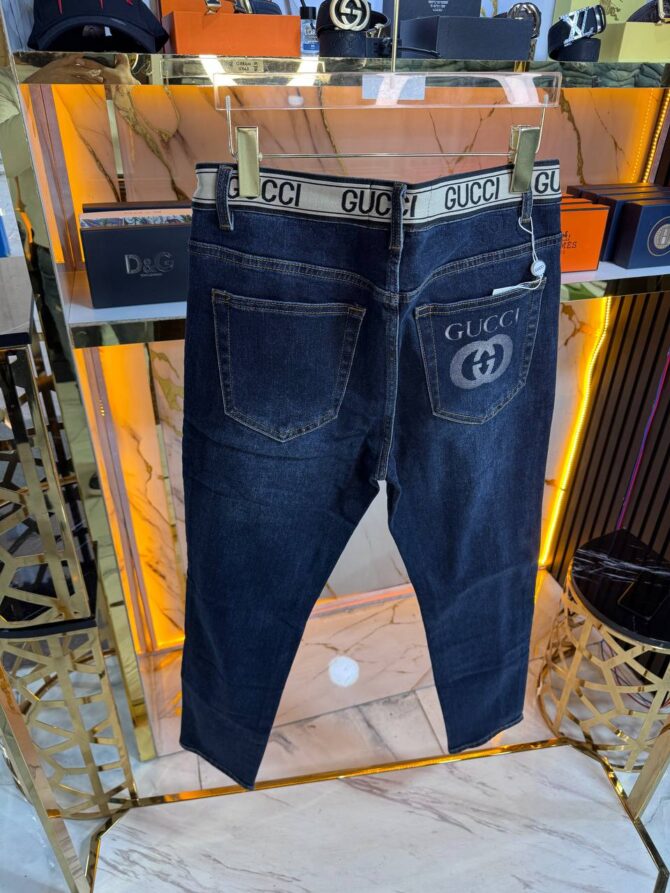 Jeans - Image 2