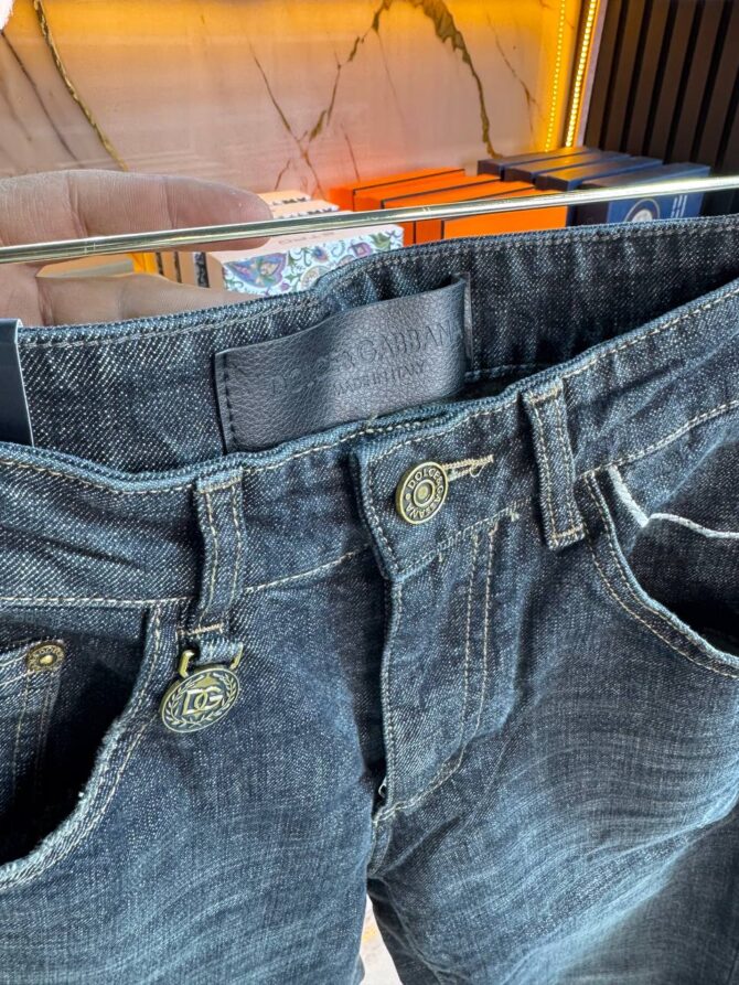 Jeans - Image 3