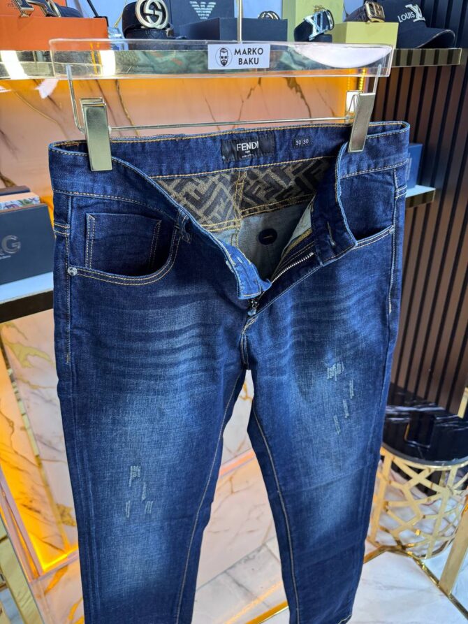 Jeans - Image 3
