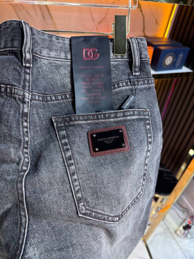 Jeans - Image 2