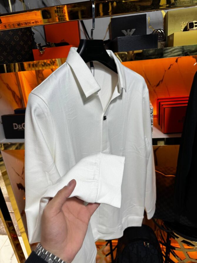 T-Shirt - Image 4