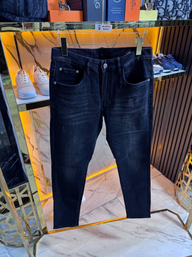 Jeans - Image 2