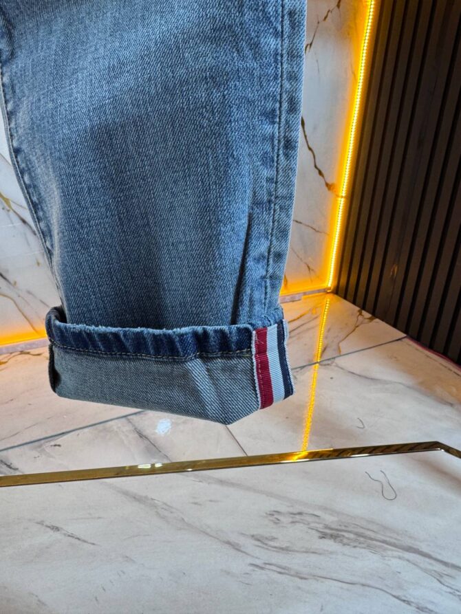 Jeans - Image 4