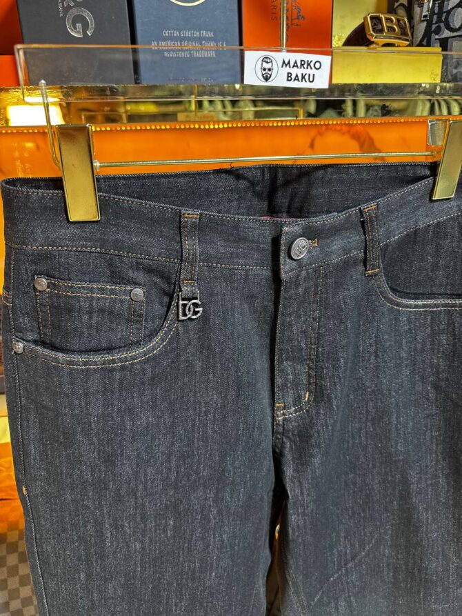 Jeans - Image 2