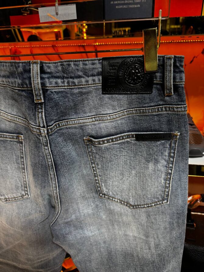 Jeans - Image 4