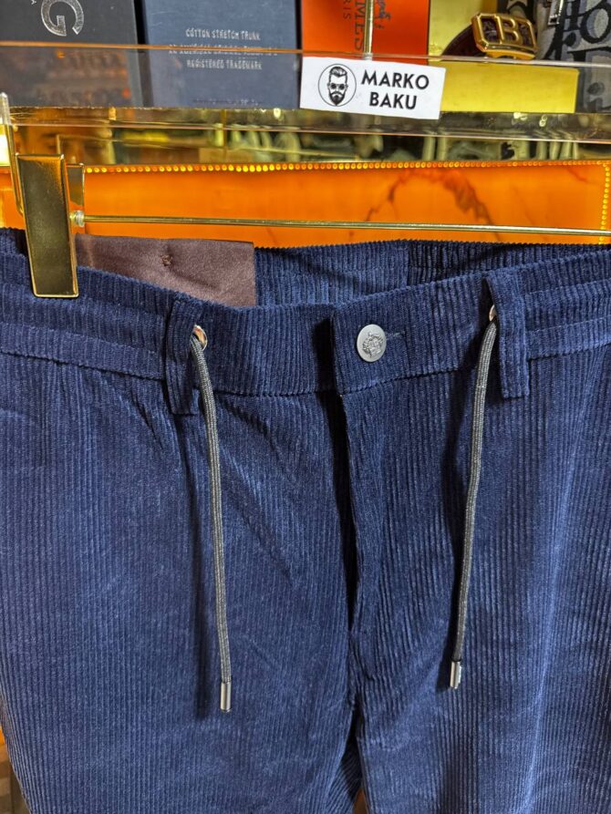 Jeans - Image 2
