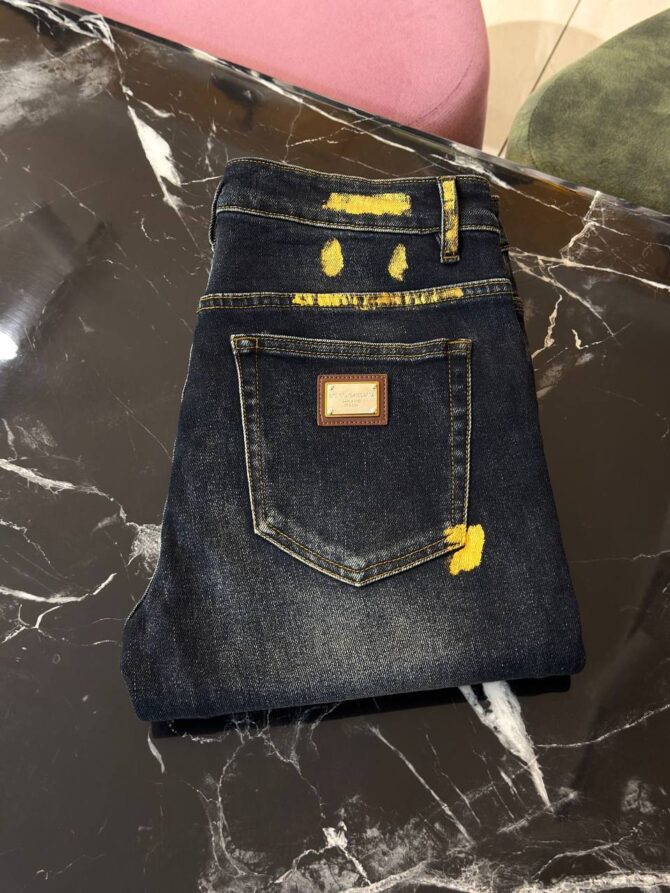 Jeans - Image 2