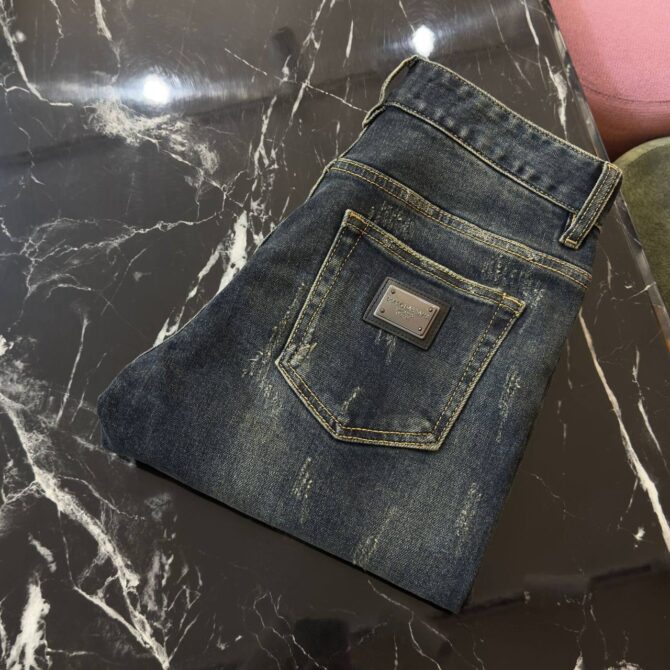 Jeans - Image 2