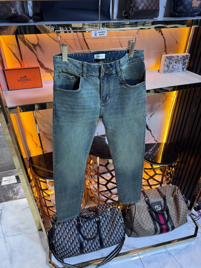 Jeans - Image 2