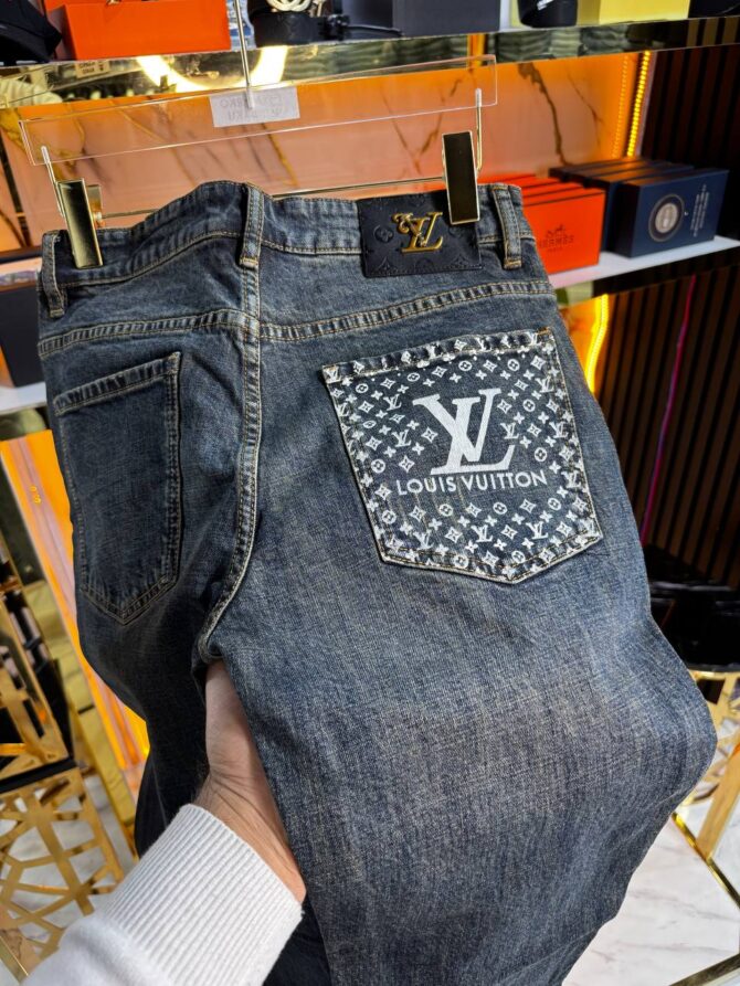 Jeans - Image 2