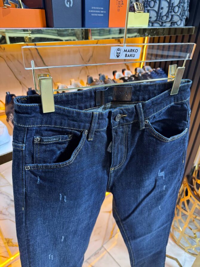Jeans - Image 2