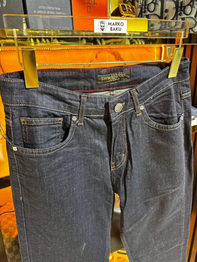 Jeans - Image 2