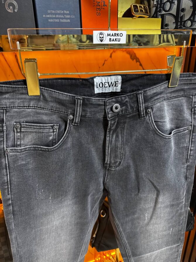 Jeans - Image 2