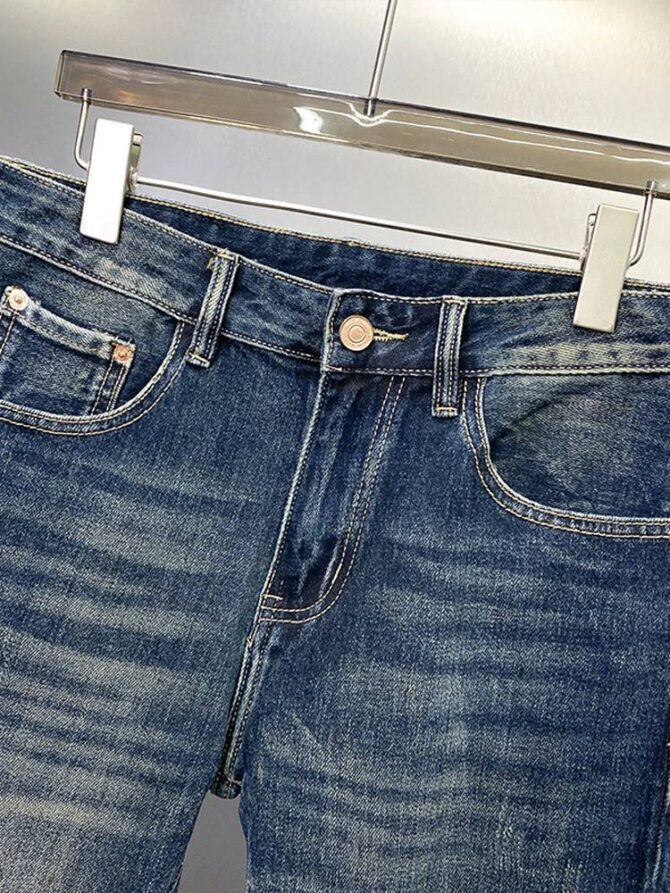 Jeans - Image 4