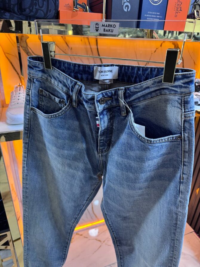 Jeans - Image 2