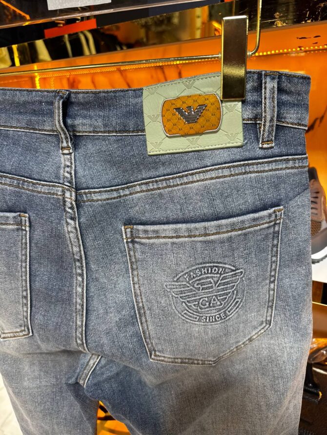 Jeans - Image 4