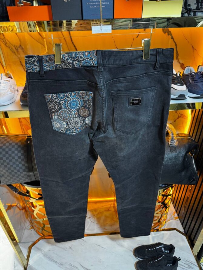Jeans - Image 4