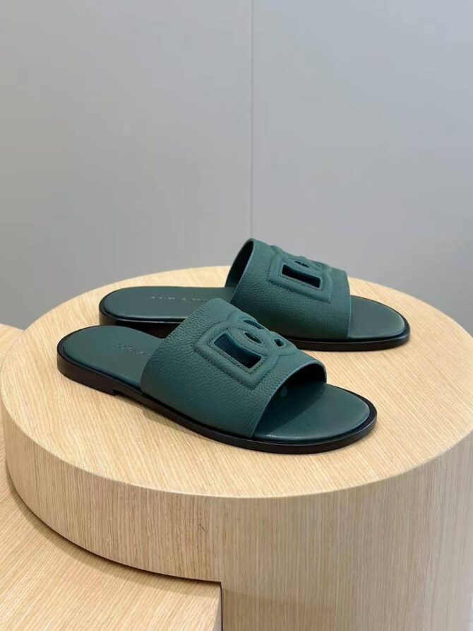 Slipper
