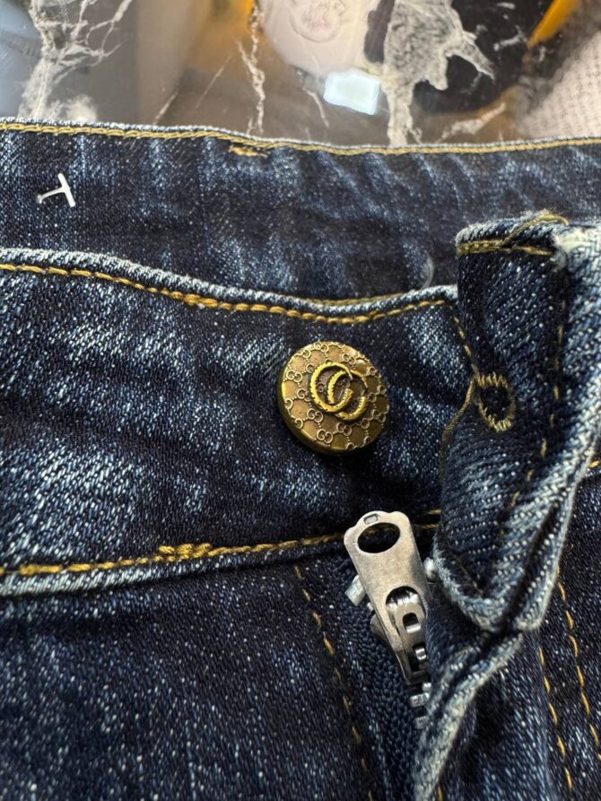 Jeans - Image 2