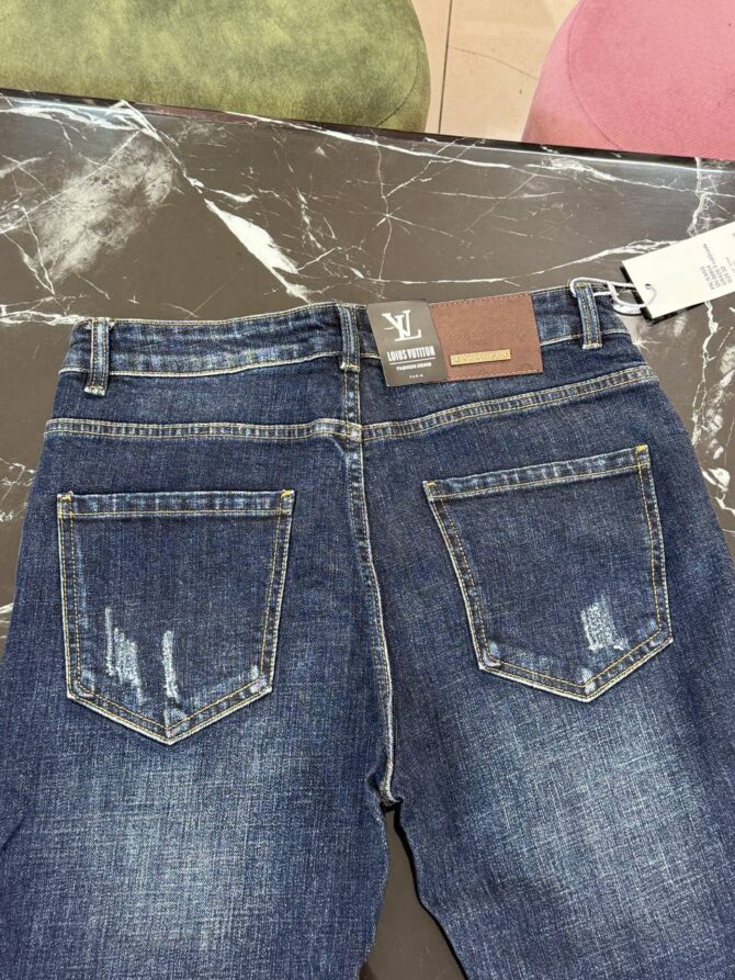 Jeans - Image 2