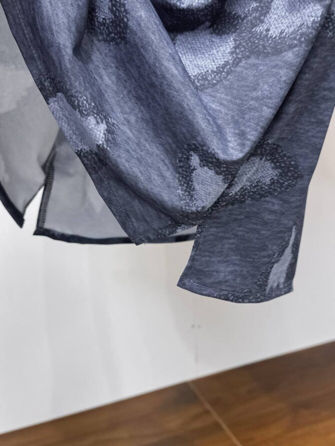 Suit - Image 9