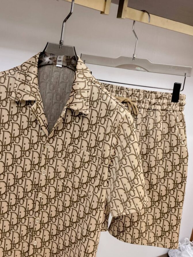 Suit - Image 5