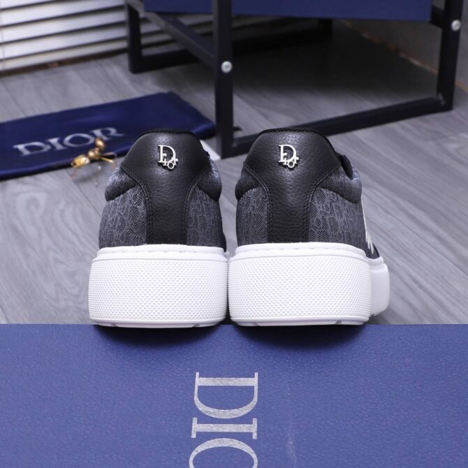 Shoes - Image 4