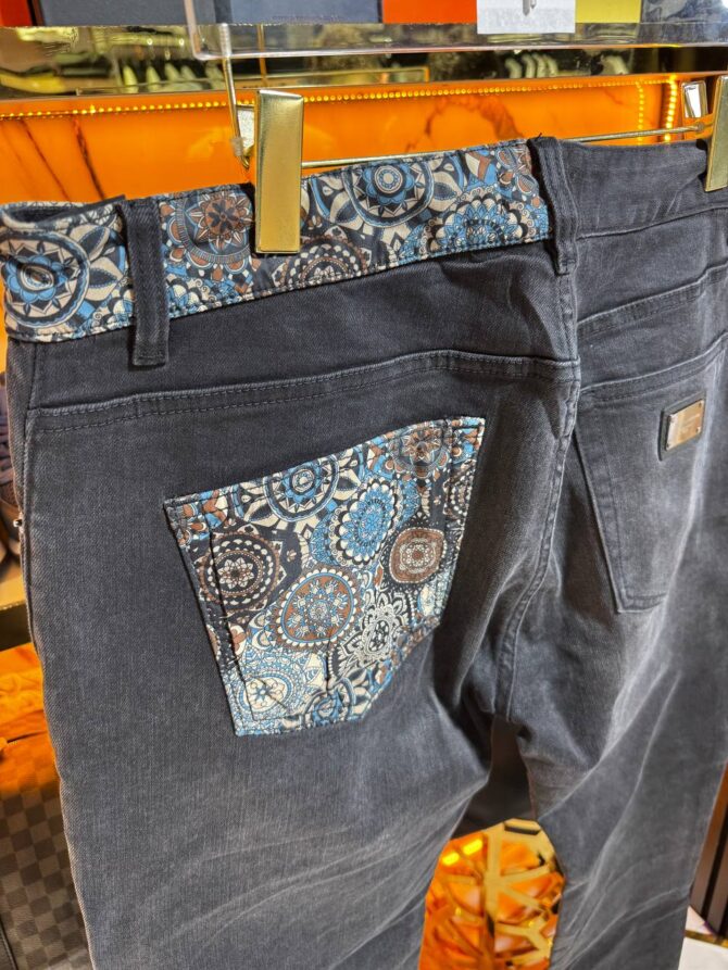 Jeans - Image 5